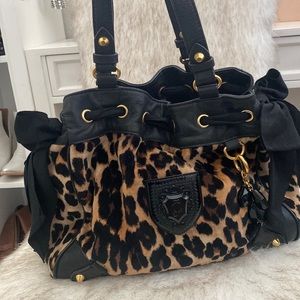 ✨ Juicy Couture ✨ authentic vintage leopard purse with gold hardware - so sassy!
